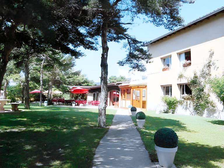 Logis Hotel Le Lac in Embrun