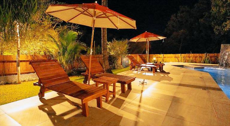 Rental apartment with pool & yard — photo 4
