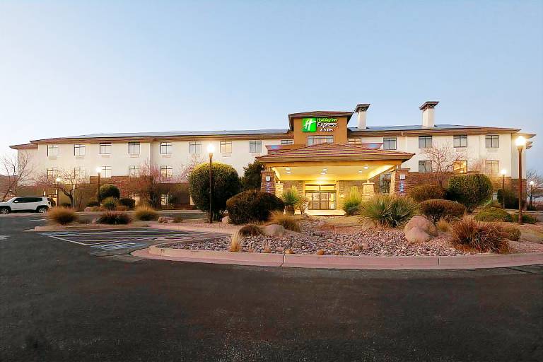 Holiday Inn Express Hotels & Suites Washington-North Saint George By IHG — photo 4