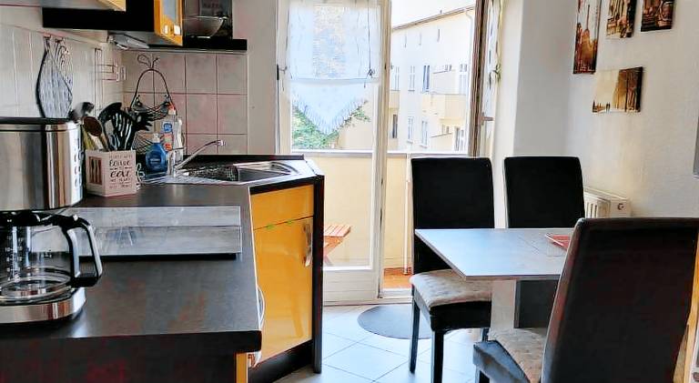 Holiday apartment with patio & garden — photo 2
