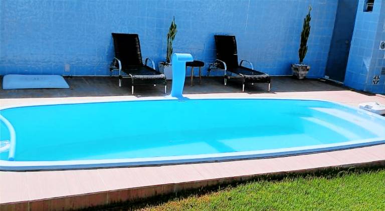 House with pool — photo 3