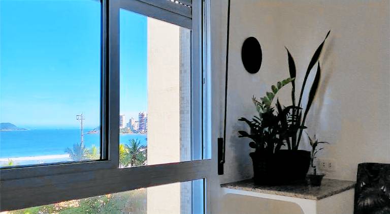 Rental apartment with 2 rooms for 6 persons in Guarujá