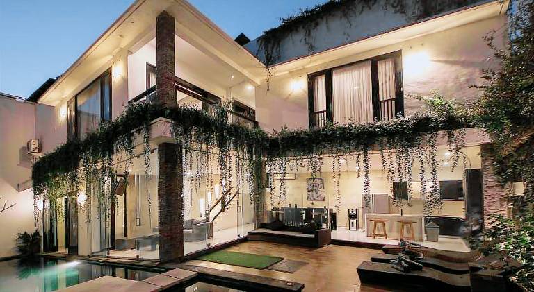 Villa with pool & hot tub | Beach nearby | Dogs allowed — photo 3