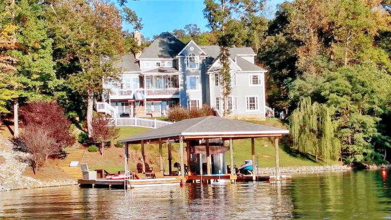 House  Huddleston