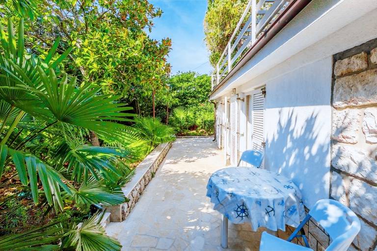 Holiday apartment with terrace in Crikvenica