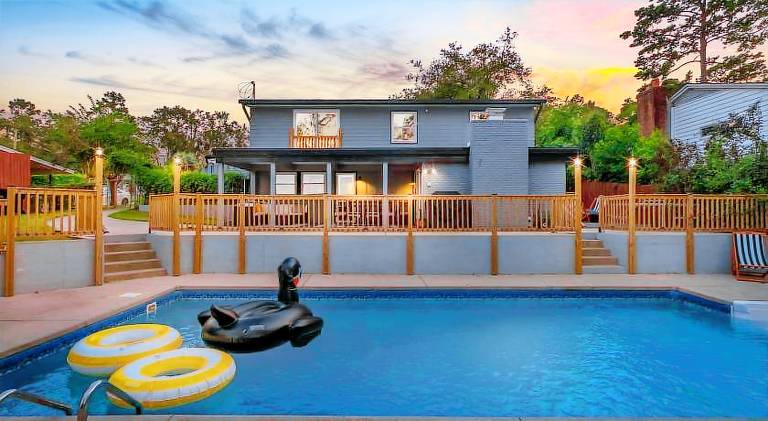 House with pool | Perfect for remote work in Tallahassee, FL