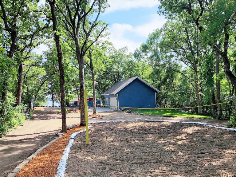 House  Detroit Lakes