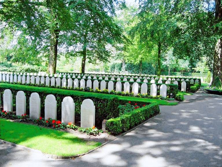 In Rhenen bei Grebbeberg und Wald