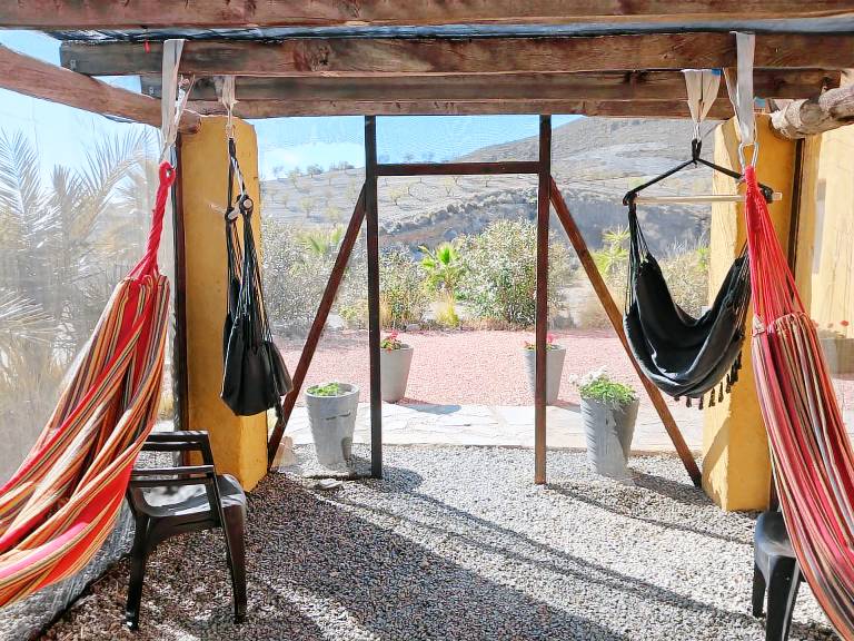 Vacation home with garden, barbeque & pool | Beach view — photo 5