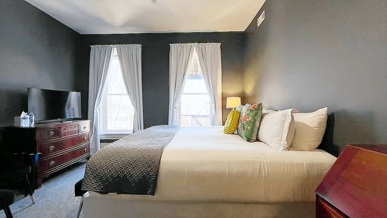 Accommodation Lakewood