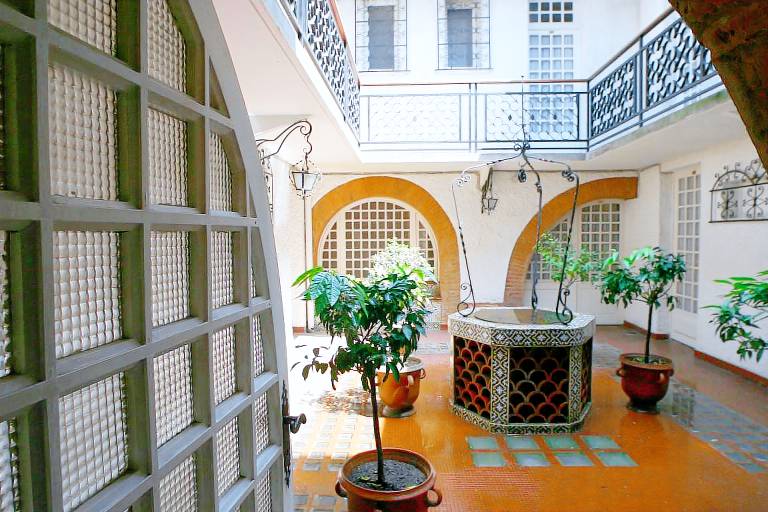 Hostel  Saint-Georges