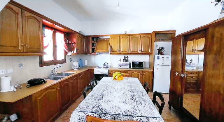 Holiday apartment with terrace & garden — photo 3