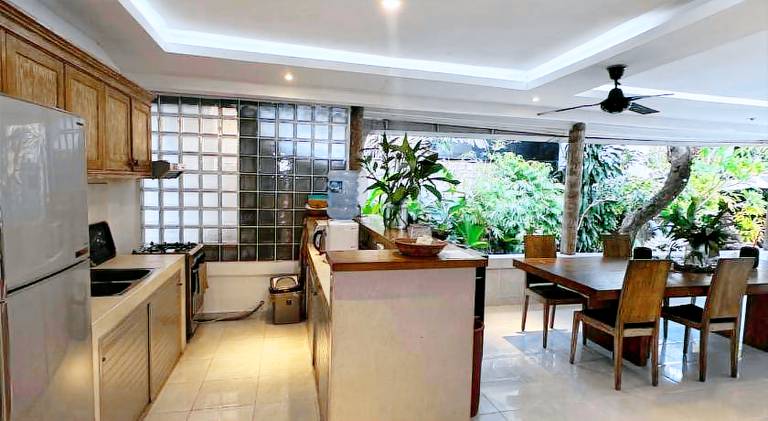 Villa with pool — photo 5
