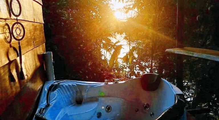 Beautiful lodge with hot tub, garden & terrace | Perfect for remote work | Pet-friendly — photo 4