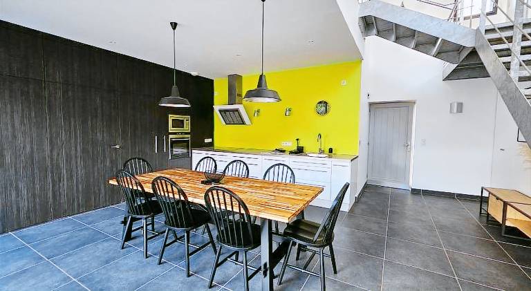 Vacation home with patio, yard & barbecue — photo 3
