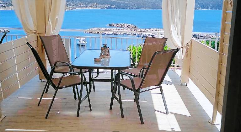 Apartment with patio in Pylos-Nestoras