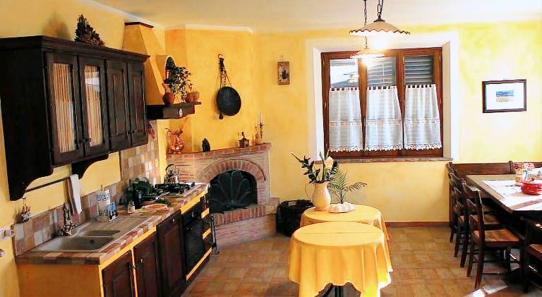 Charming farm with grill, terrace & yard | Dogs allowed — photo 4
