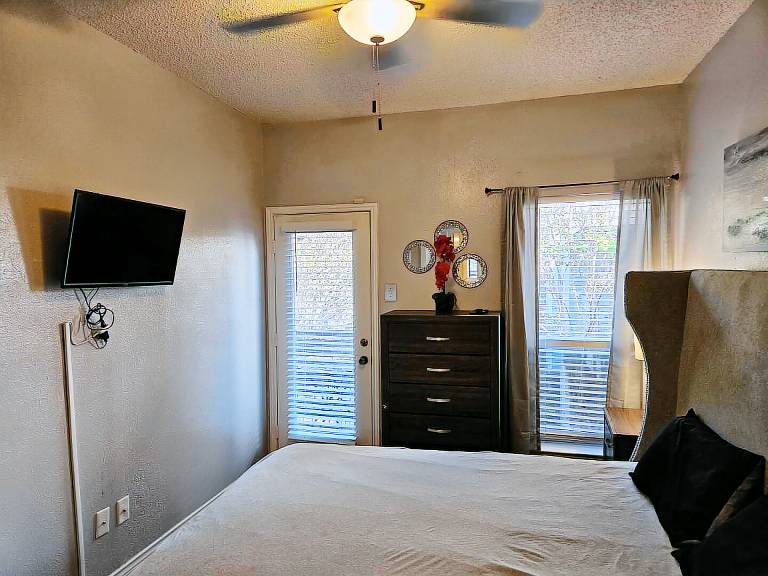 Rental apartment with pool — photo 5
