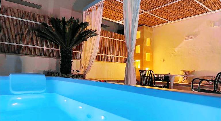 House with jacuzzi in Fasano