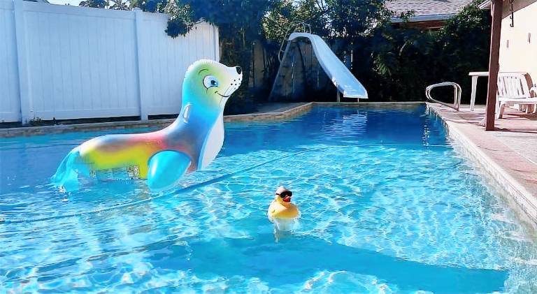 A Bridge to All San Diego Central Pool Home Private Room