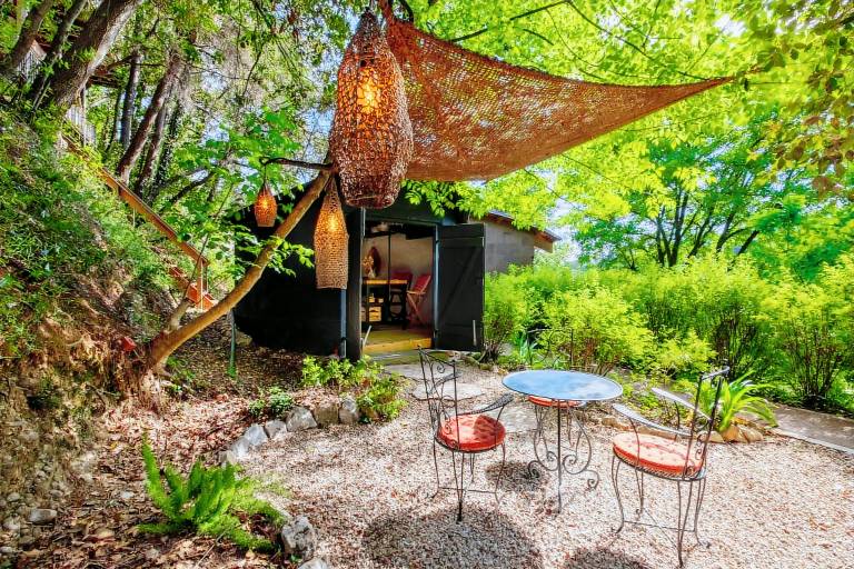 Holiday treehouse "Bagheera" with Shared Pool, Private Terrace & Wi-Fi — photo 4
