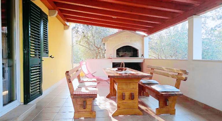 House with 2 rooms for 5 persons — photo 3