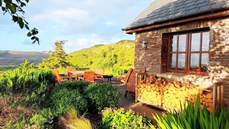 Cottage Oolagh West