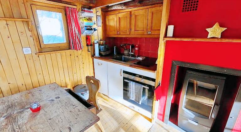Chalet with 1 room for 4 persons — photo 3