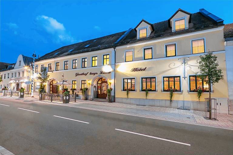 Hotel bayrischer Löwe (Osterhofen) — photo 5
