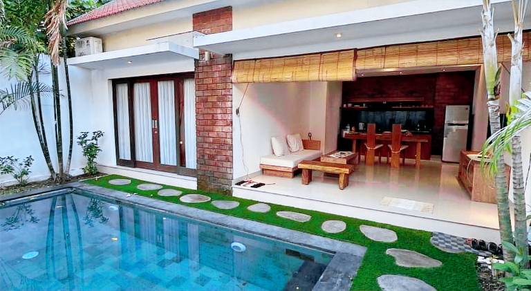 Villa with pool in Kuta