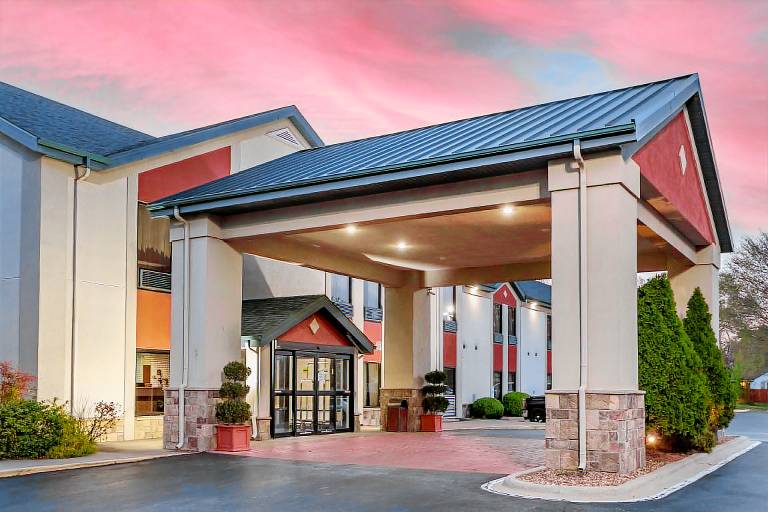 Best Western Plus Springfield Airport Inn