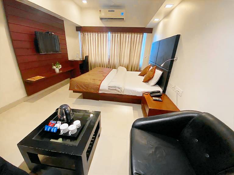 HOTEL YUVRAJ
