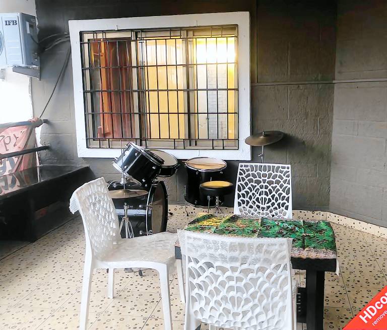 Villa with pool — photo 5