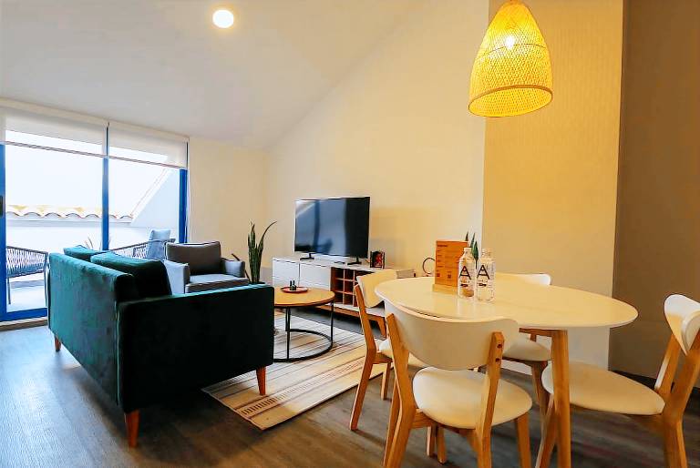 w Stunpedous 2BR w Perfect Balcony in Cusco