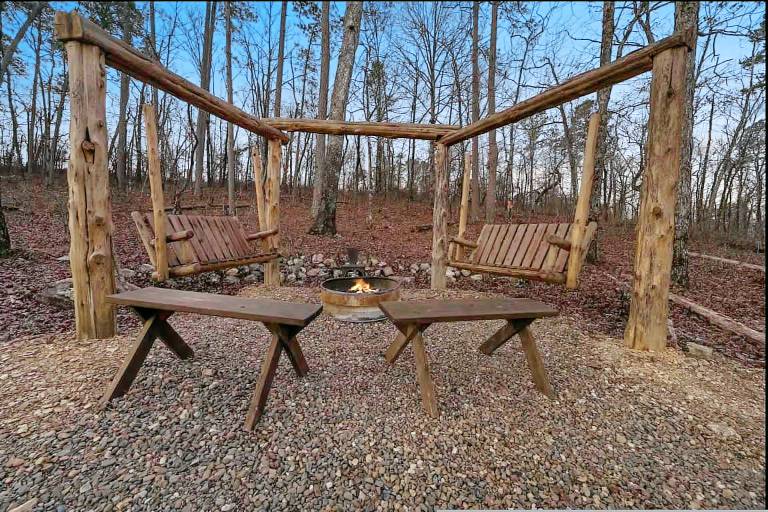 Three Bears Hideout – Luxury Mountain Cabin Getaway for Families & Groups — photo 4