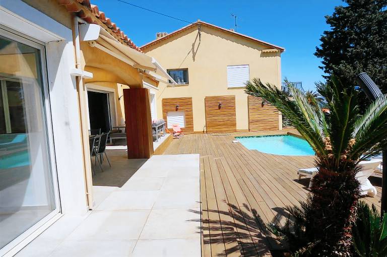 Children-friendly beautiful villa with BBQ, yard & private pool | Panoramic view | Dogs allowed — photo 3