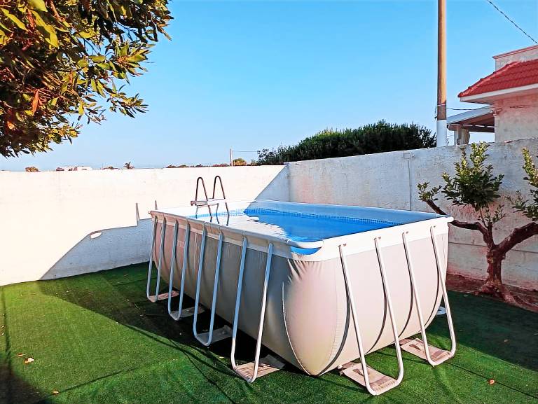 Child-friendly big vacation home with grill, yard & private pool | Pet-friendly — photo 2