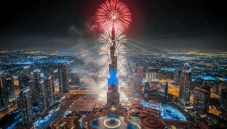 Fully equipped charming vacation home with pool, jacuzzi & garden | Next to Burj Khalifa | Good for workation | Pets allowed in Dubai