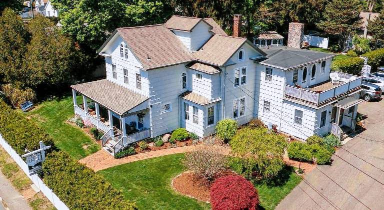 Westbrook Inn Bed and Breakfast