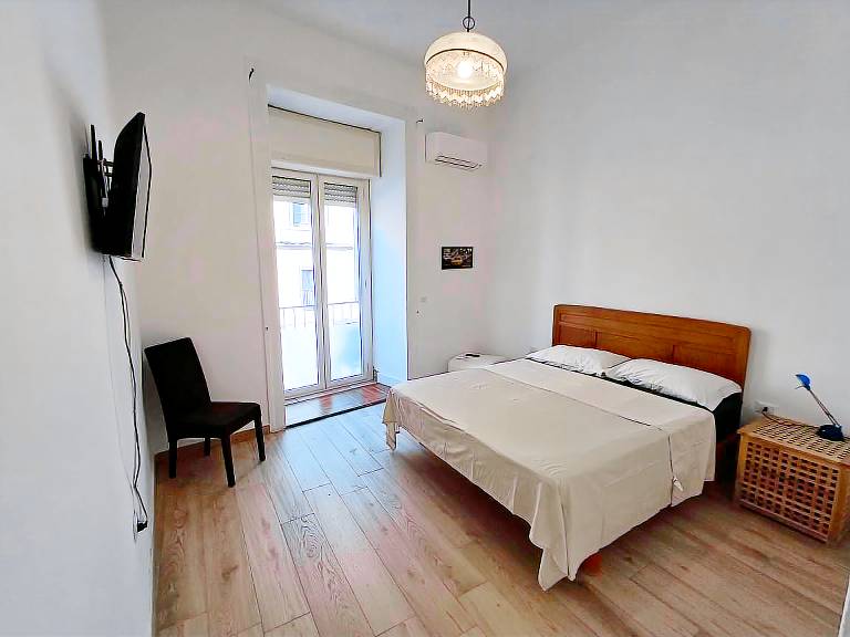 Children-friendly lovely holiday apartment | Next to Naples Cathedral | Pets allowed — photo 4