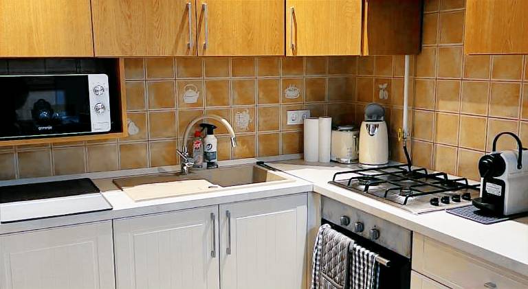 Rental apartment with yard — photo 4