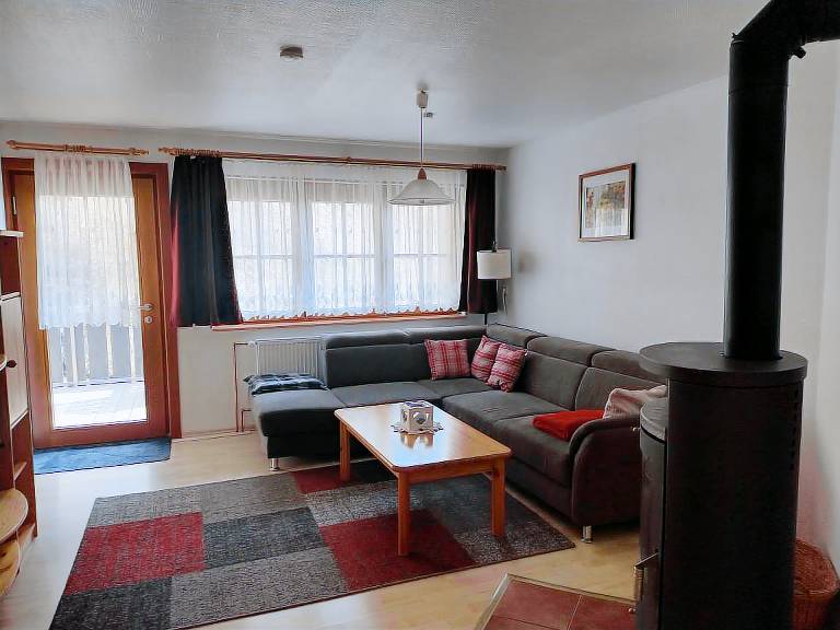 Family-oriented wonderful rental apartment with barbecue, yard & terrace | Pet-friendly — photo 2