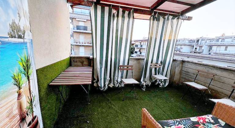 Holiday apartment with terrace — photo 2