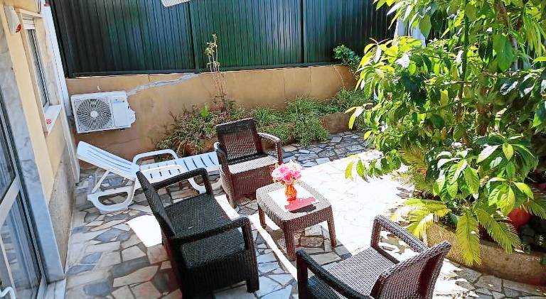 Fully equipped lovely holiday apartment with terrace | Near Monastery of Santa Clara-a-Nova | Pets are welcome — photo 2