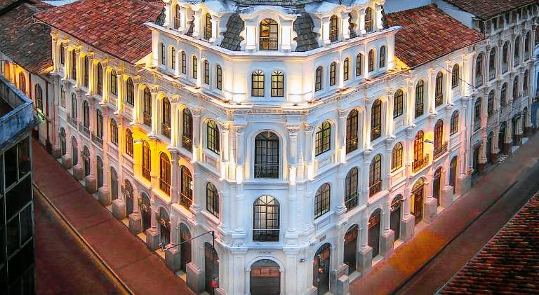 Parc Royal Suites Hotel