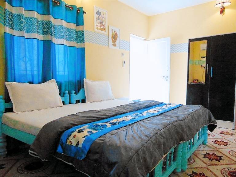 Oceanic Pearl guest house in Calangute