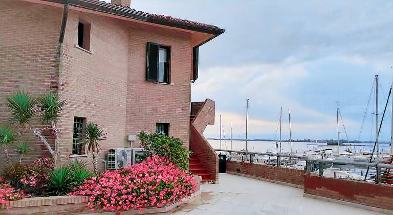 Apartment with terrace, pool & yard in Gorizia