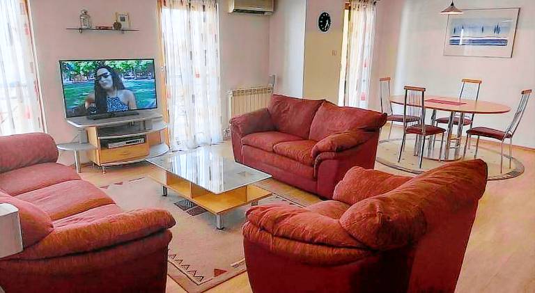 Apartment with terrace — photo 3