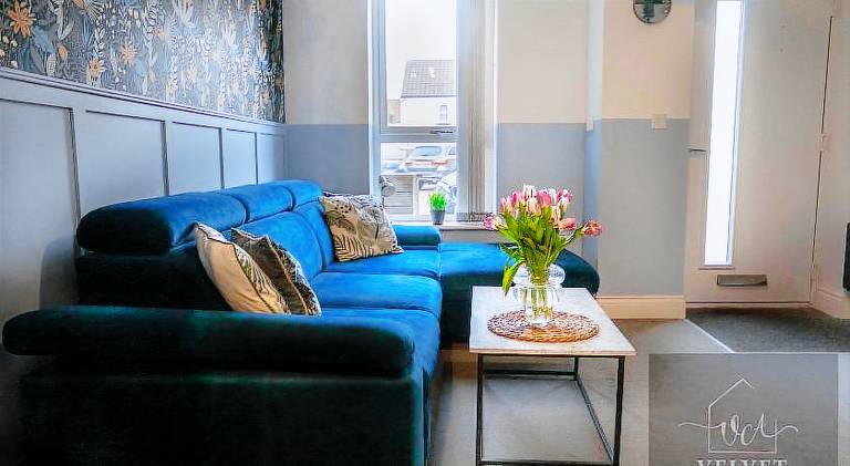 1 Bed House at Velvet Serviced Accommodation Swansea with Free Parking & WiFi - SA1 in Swansea