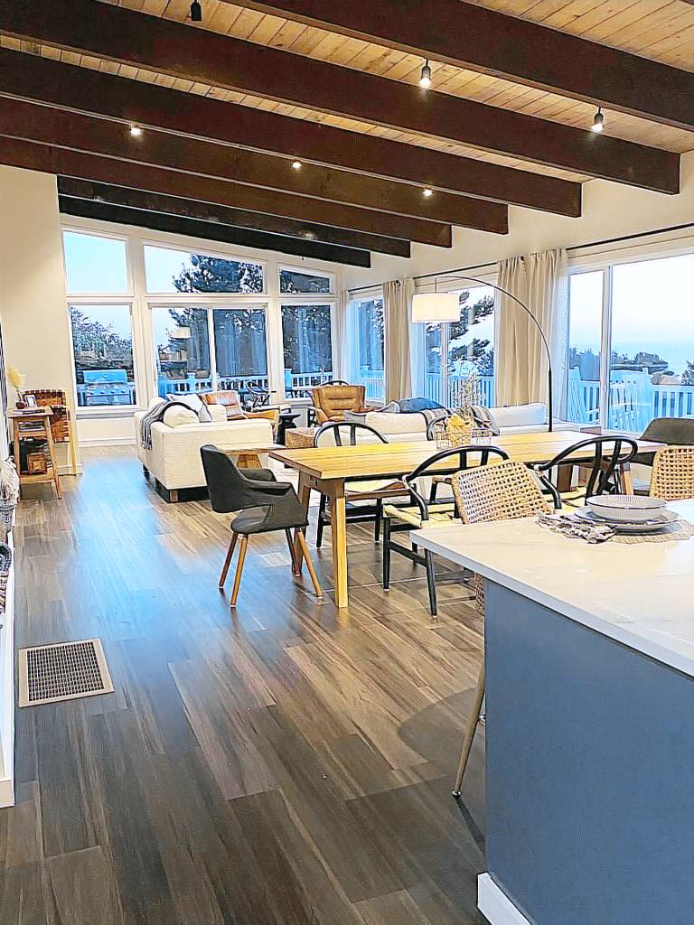 House Yachats